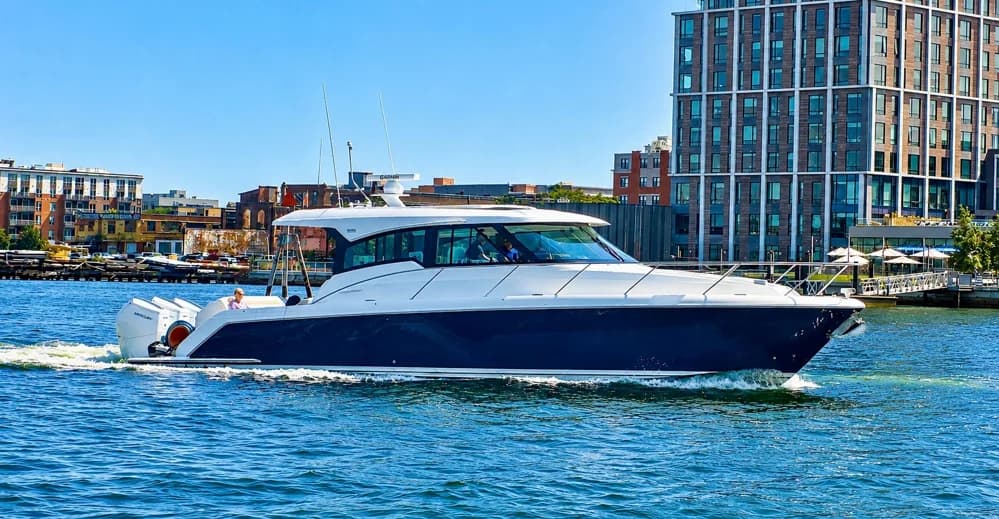 Tiara Yachts 48 LE