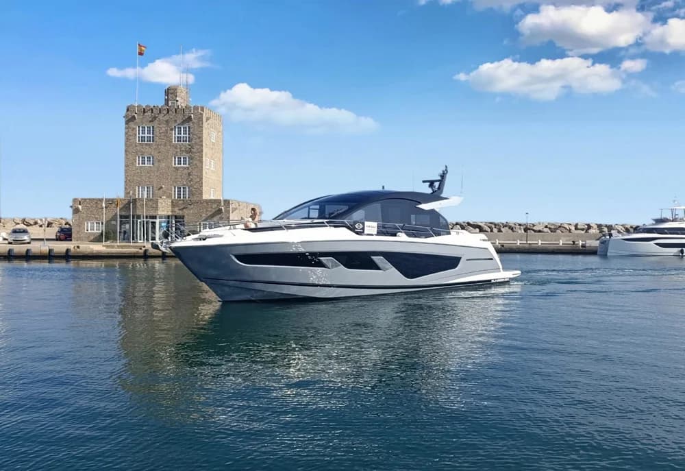 Sunseeker Predator 65