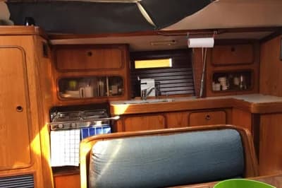 Beneteau Oceanis 390 3
