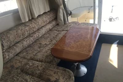 Sealine 330 Statesman 3