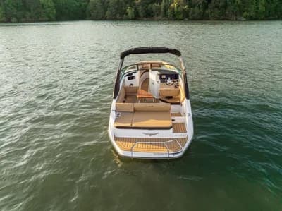 Sea Ray SDX 230 3