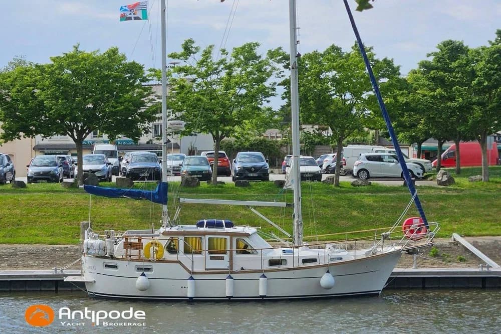 Nauticat 331