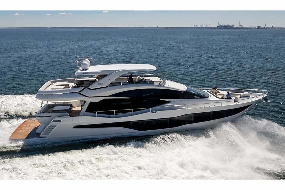 Galeon 800 Fly