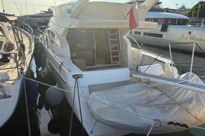 Ferretti Yachts 460 2