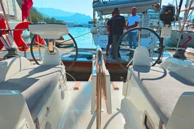 Beneteau Oceanis 30.1 3
