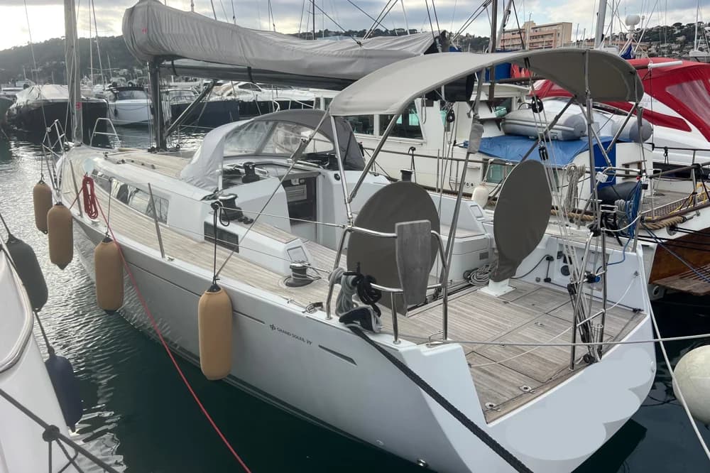 Grand Soleil 39
