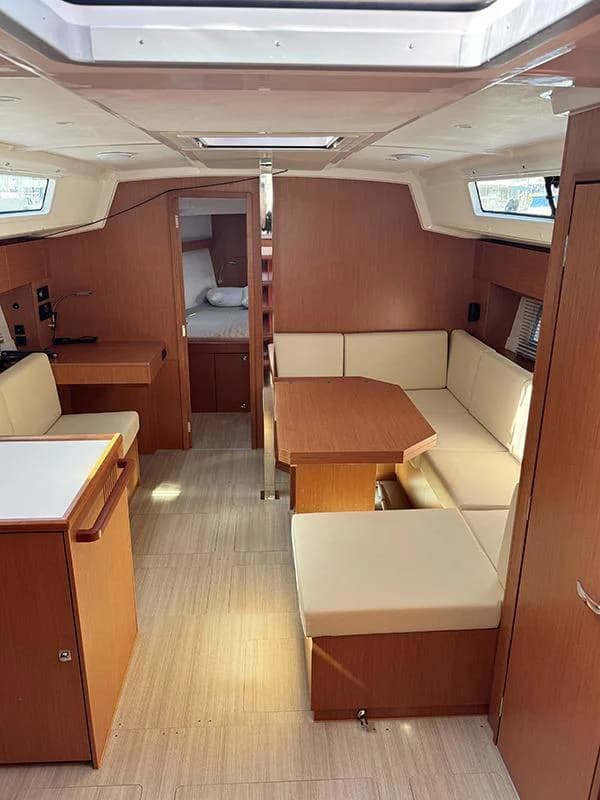 Bavaria C42