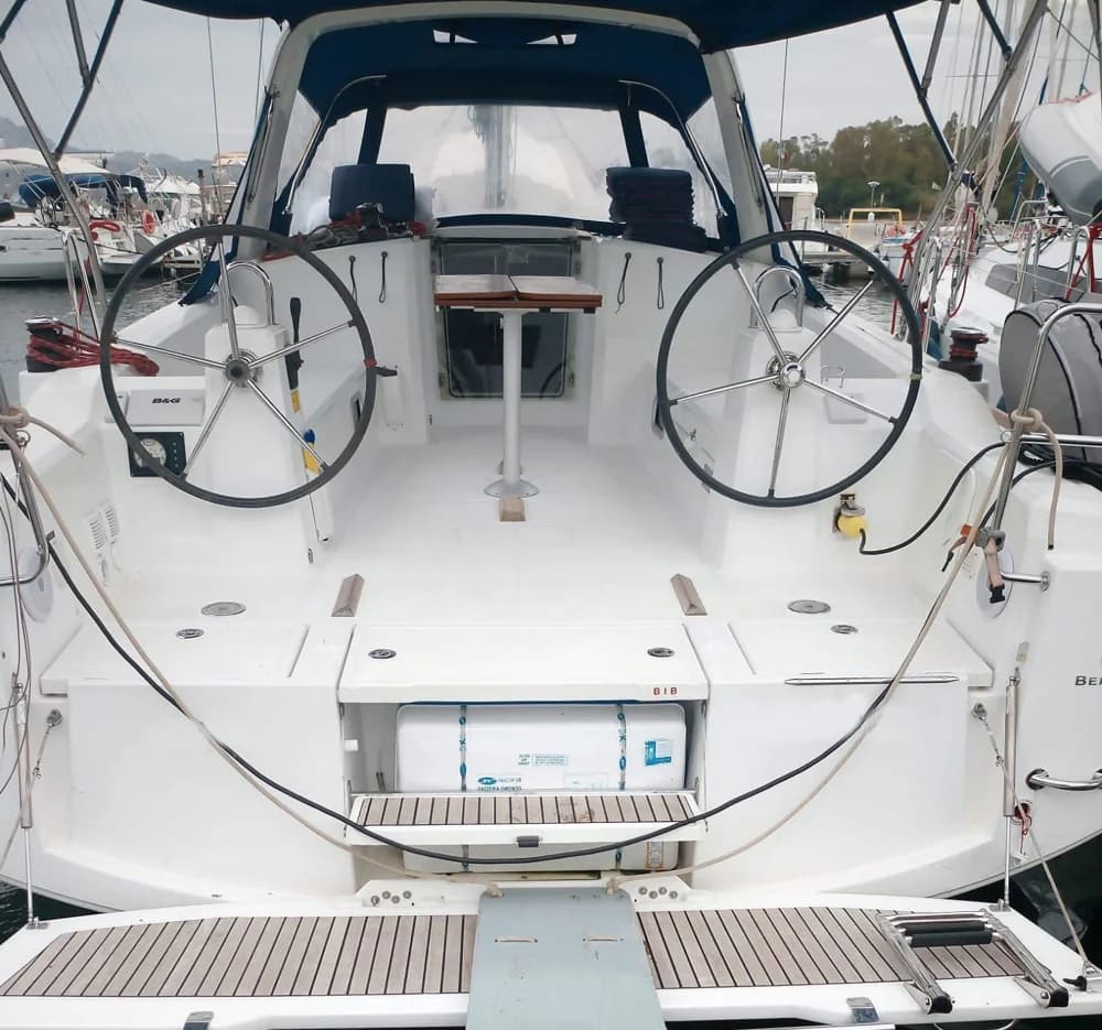 Beneteau Oceanis 38.1