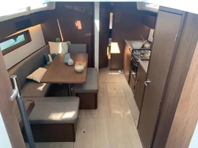 Beneteau Oceanis 37.1 2