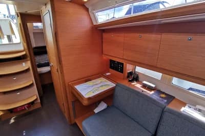 Dufour 390 3
