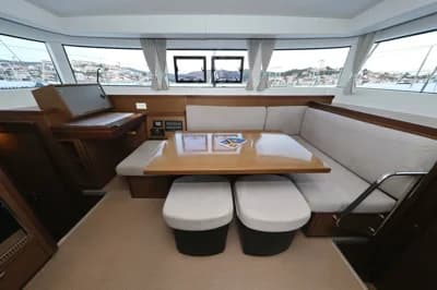 Lagoon 40 3
