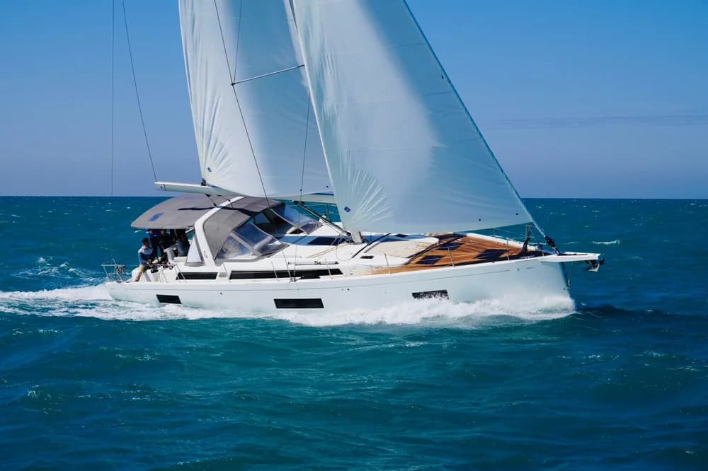 Beneteau Oceanis Yacht 54