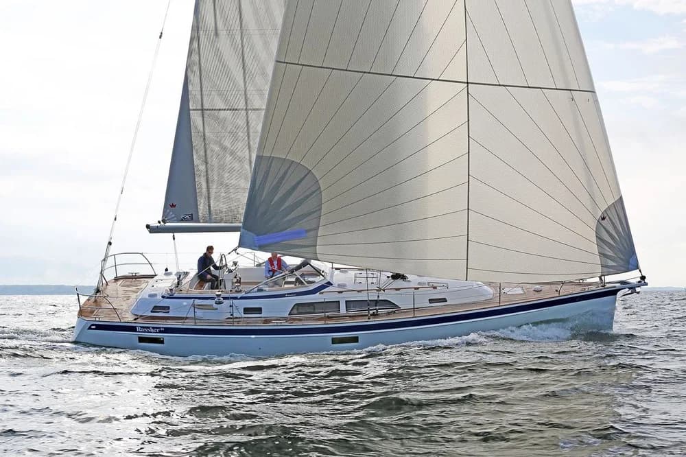 Hallberg-Rassy 44