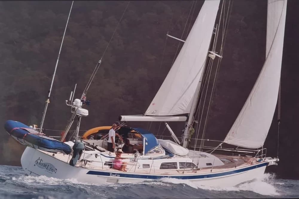 Hallberg-Rassy 44
