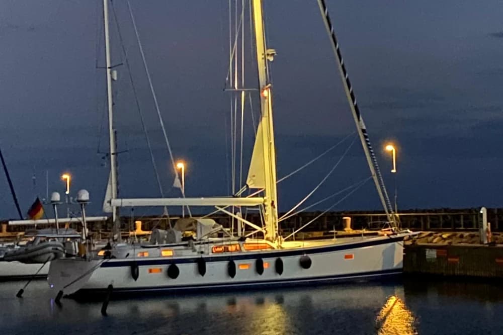 Hallberg-Rassy 57