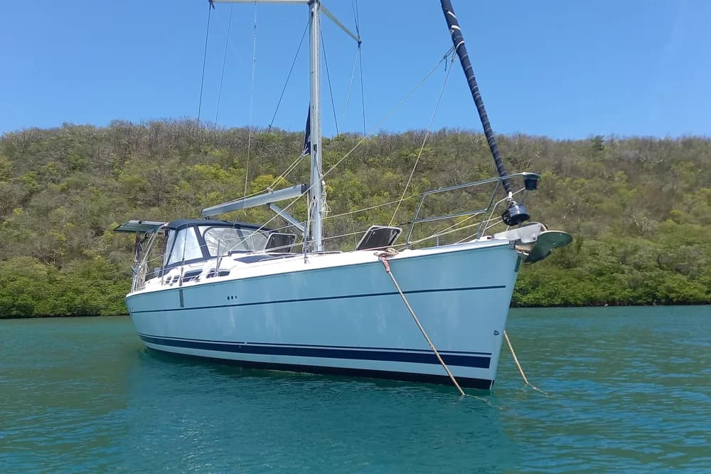 Hunter 426 Deck Salon