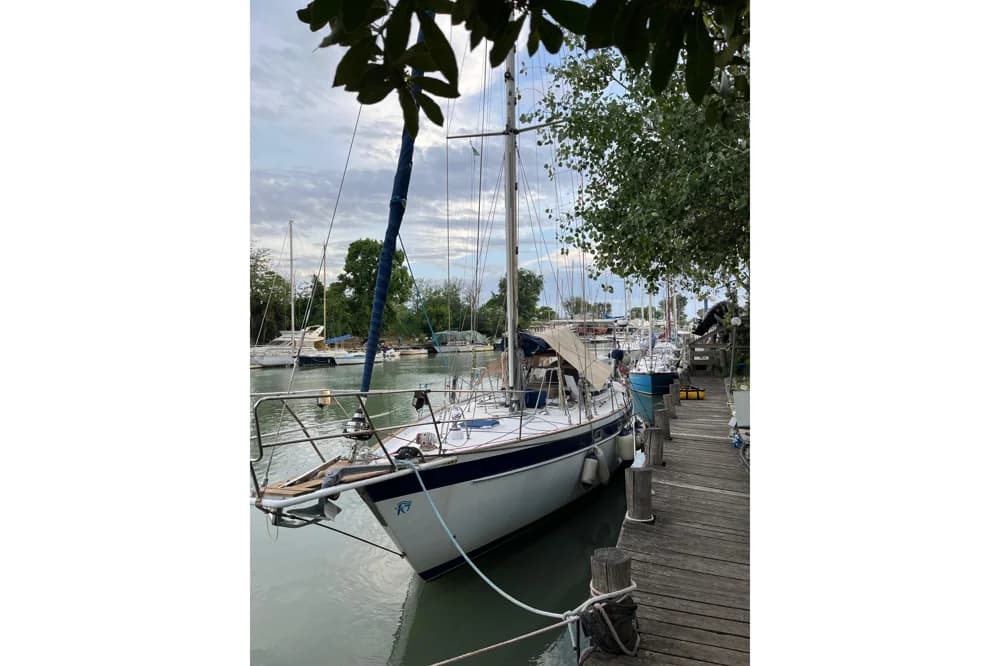 Hallberg-Rassy 42E
