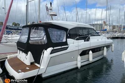 Jeanneau NC 33 2