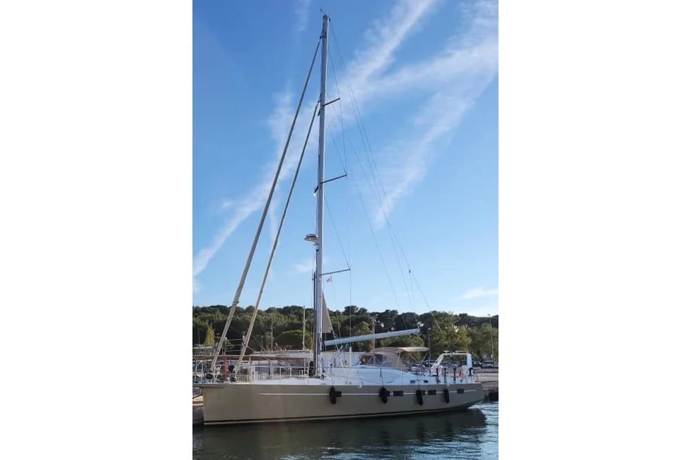 Custom SLOOP ALUMINIUM 51