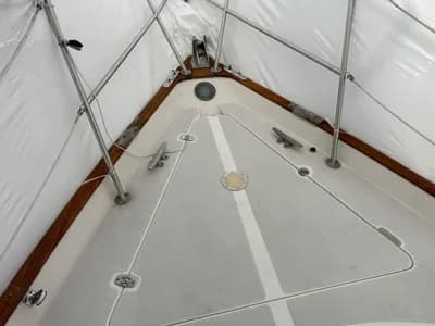 Islander Freeport Center Cockpit 36 3