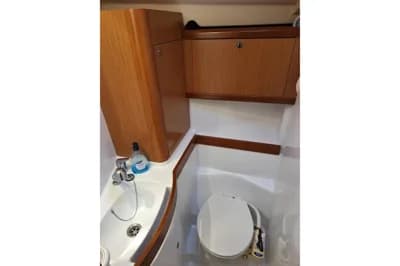 Beneteau Oceanis 40 3