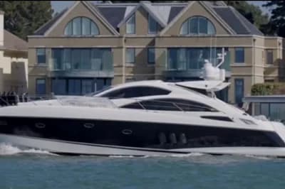 Sunseeker Predator 62 2
