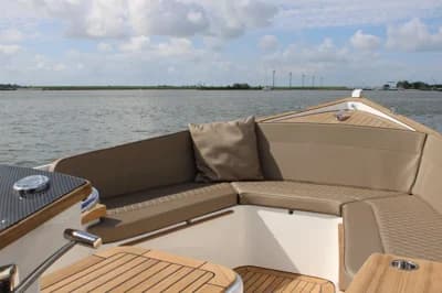 Enkhuizensloep 630 Tender Lounge 2