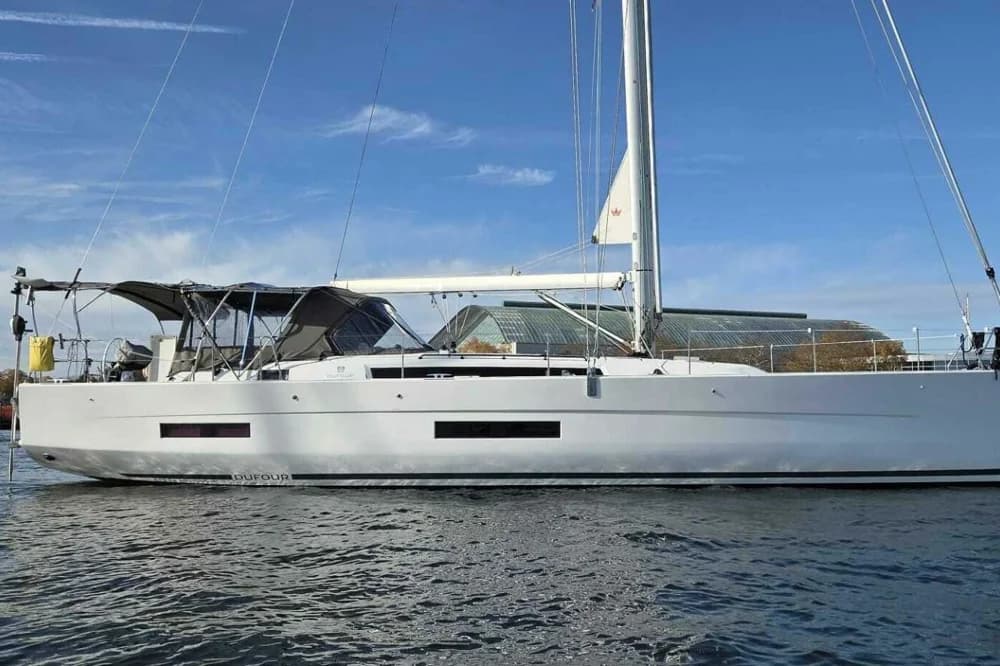 Dufour 530