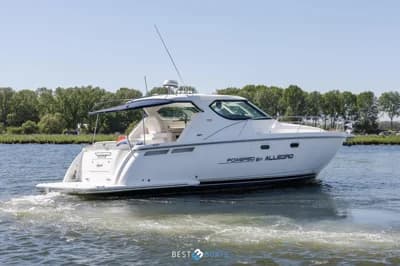 Tiara Yachts 4300 Sovran 2