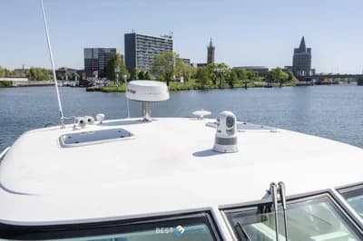 Tiara Yachts 4300 Sovran 3