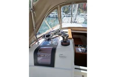Jeanneau Sun Odyssey 389 2
