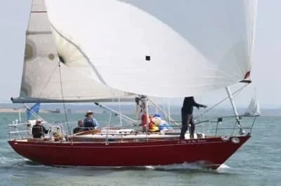 1966 Camper & Nicholson 35 Boat for Sale in Beaulieu 2