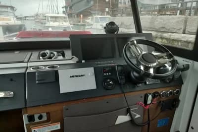 Axopar 37 XC Cross Cabin 2