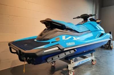 Yamaha WaveRunner VX Deluxe 2