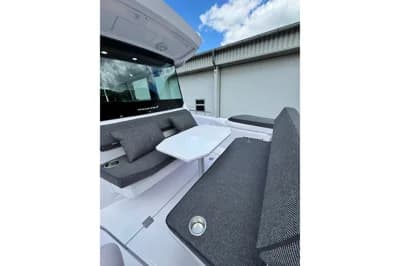 Axopar 29 XC Cross Cabin 2