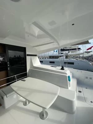 Lagoon 42 5
