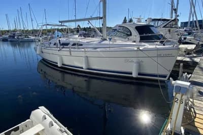 Hunter 41 Aft Cockpit 2