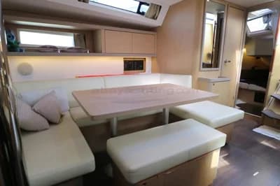 Beneteau Oceanis 45 2