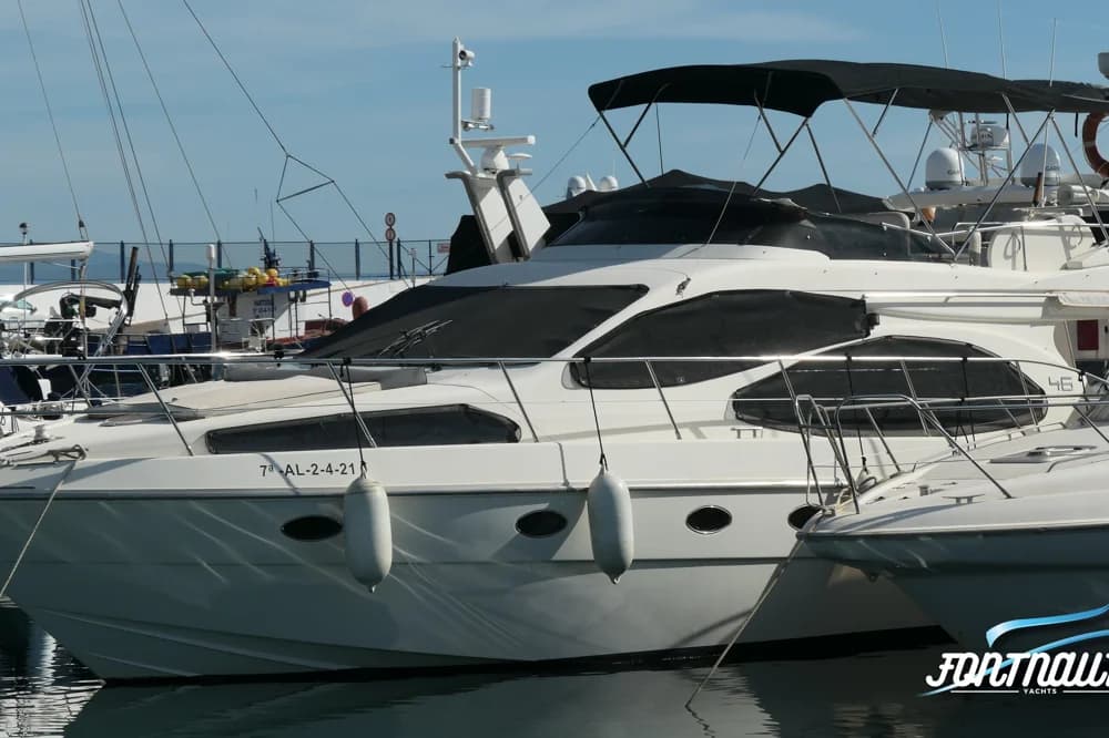 Azimut 46