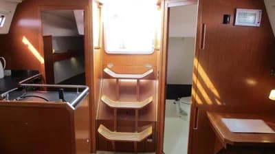 Bavaria Cruiser 32 3