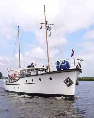 De Vries Lentsch Bakdeksalonkruiser 18.00 2