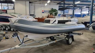 Hypalon met Suzuki DF60A en Trailer 2