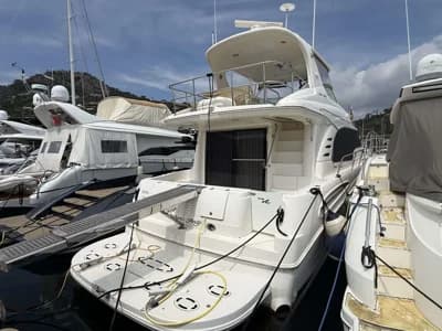 Sea Ray 540 Cockpit Motoryacht 2