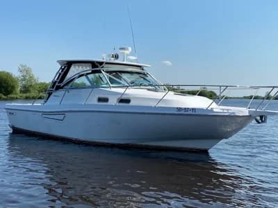 Boston Whaler 340 Defiance 2