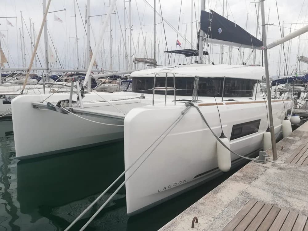 Lagoon 40