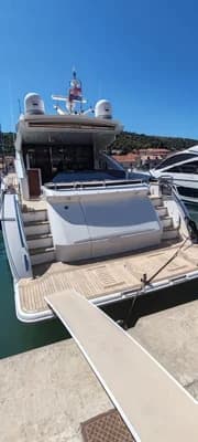Princess V72 2
