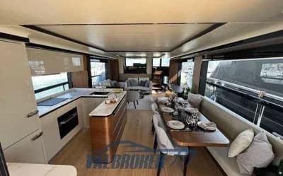 Absolute Navetta 68 3