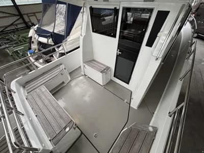 Sargo 33 aft door 3