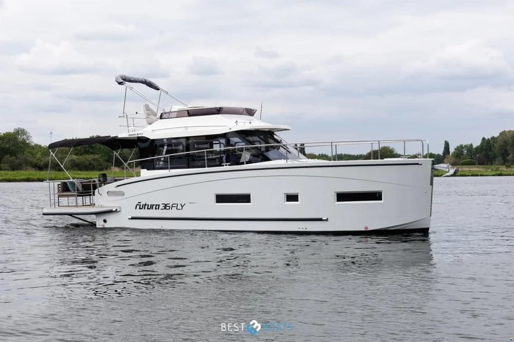 Cobra Futura 36 Premium Fly
