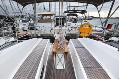 Bavaria Cruiser 32 3
